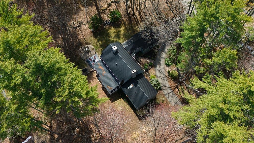 11 Robin Acres Drive