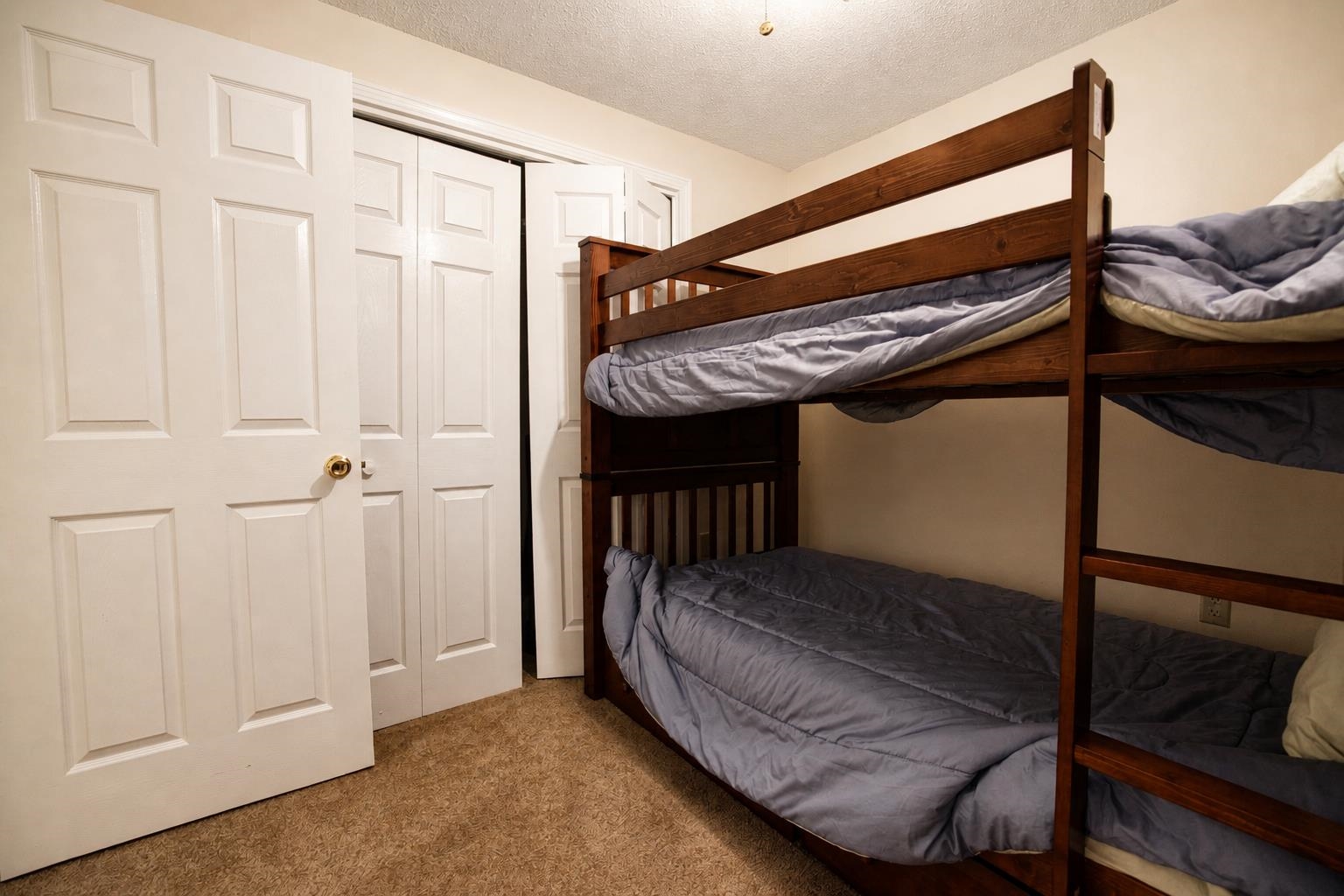 50 Patch Pond Road Unit: 13