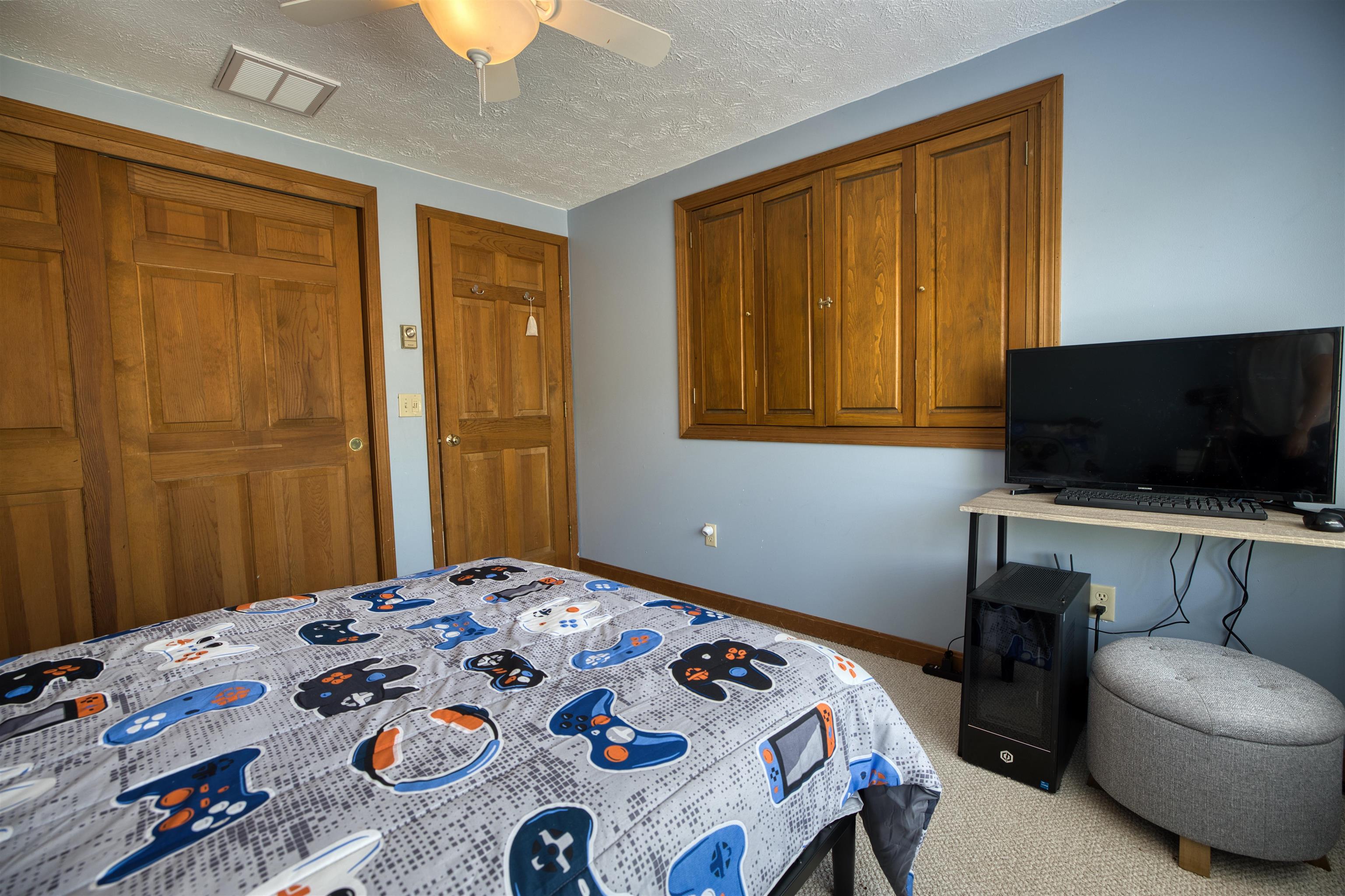 14 Oakwood Drive