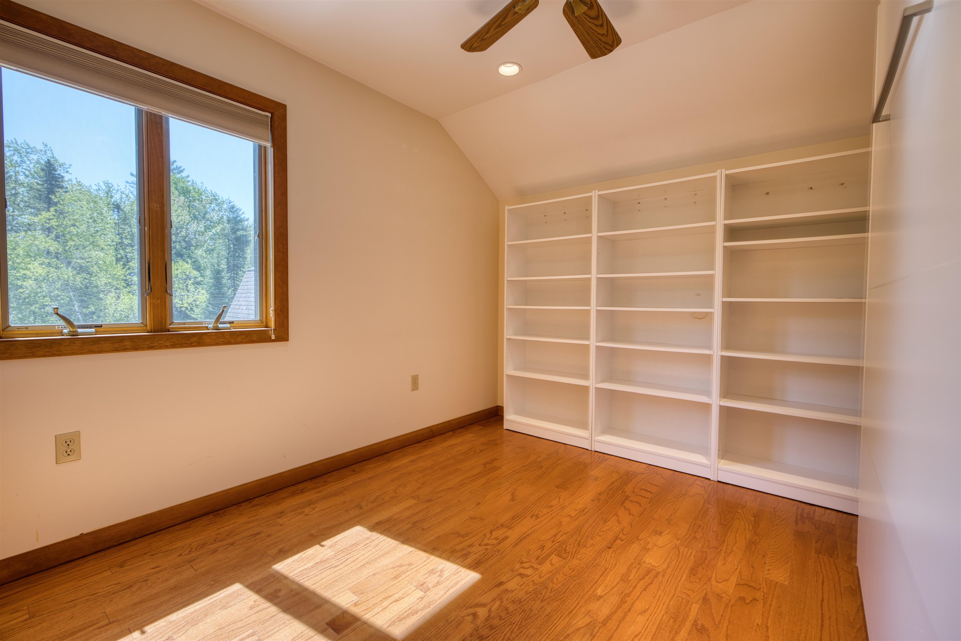 44 Long Sands Road