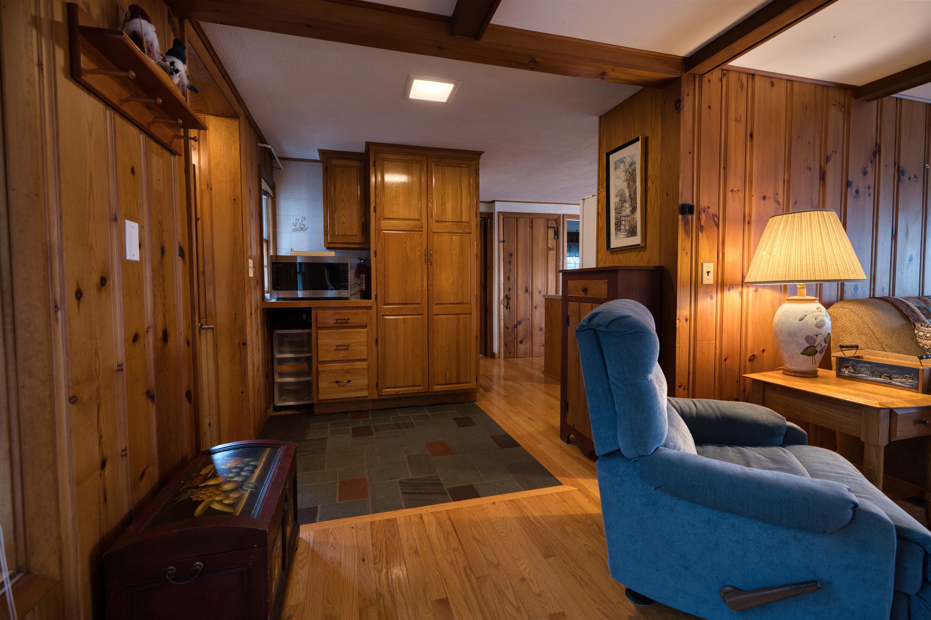 107 W Bay Road
