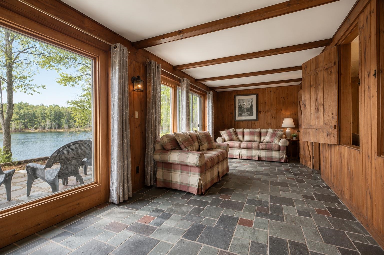 107 W Bay Road