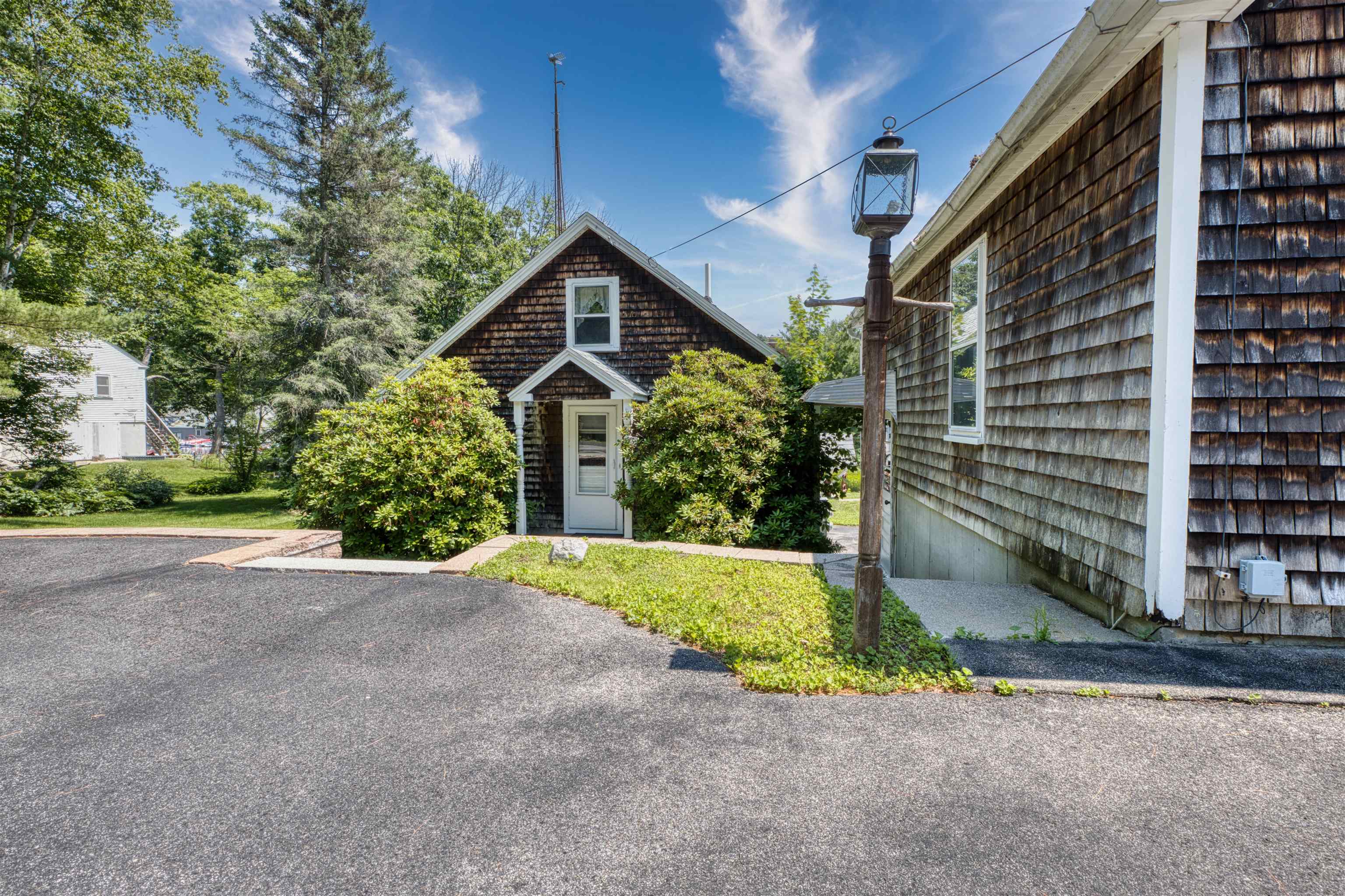23 Riverlake Street