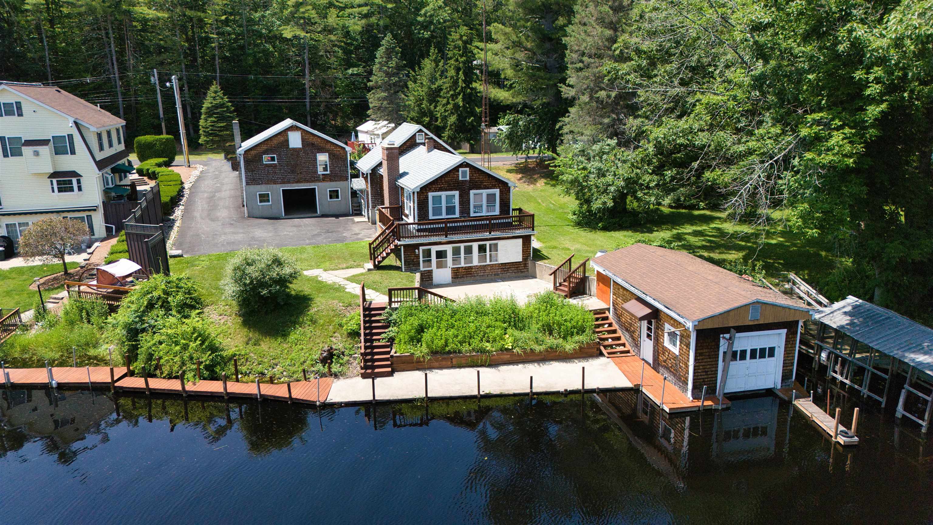 23 Riverlake Street