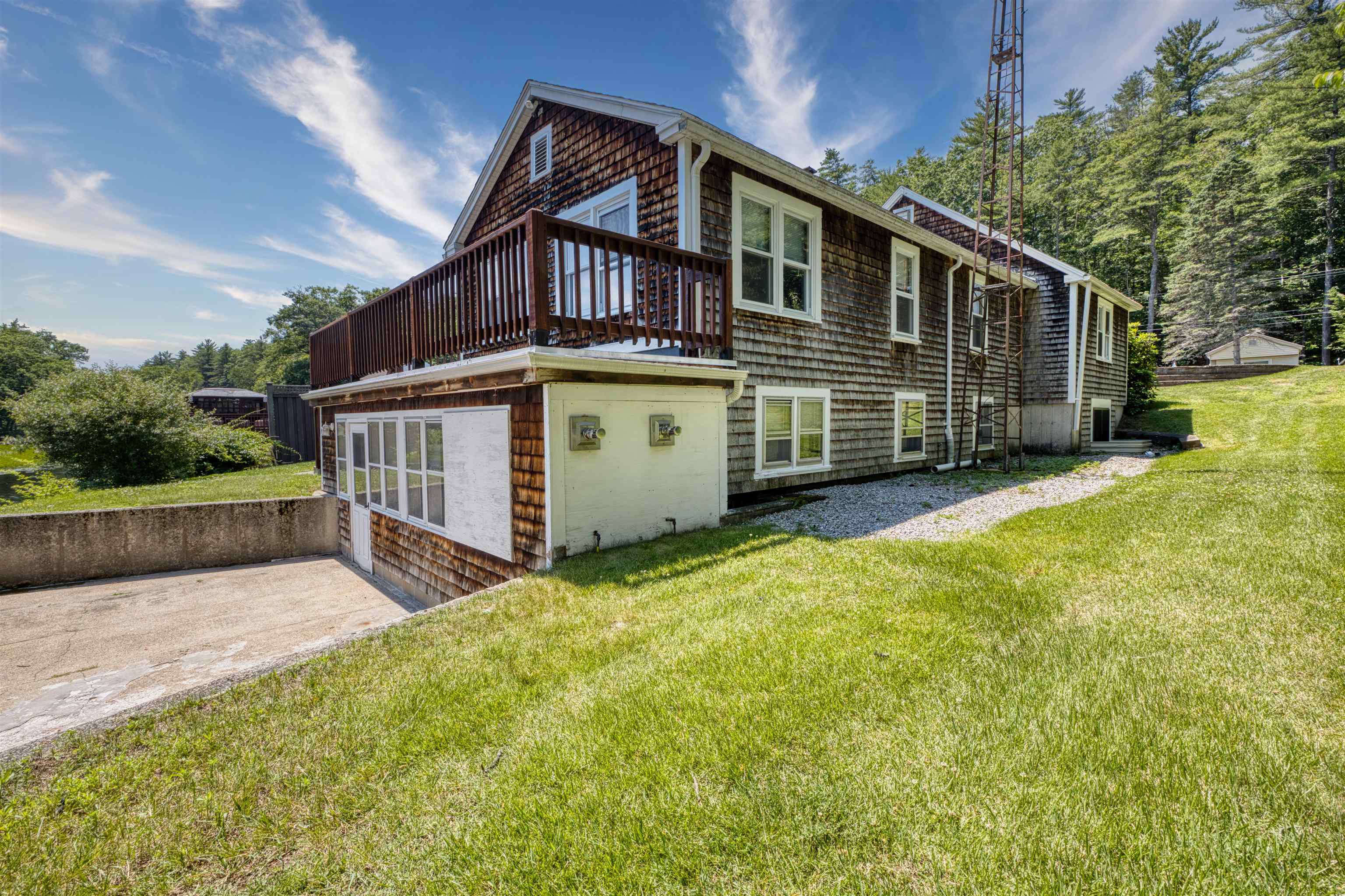 23 Riverlake Street