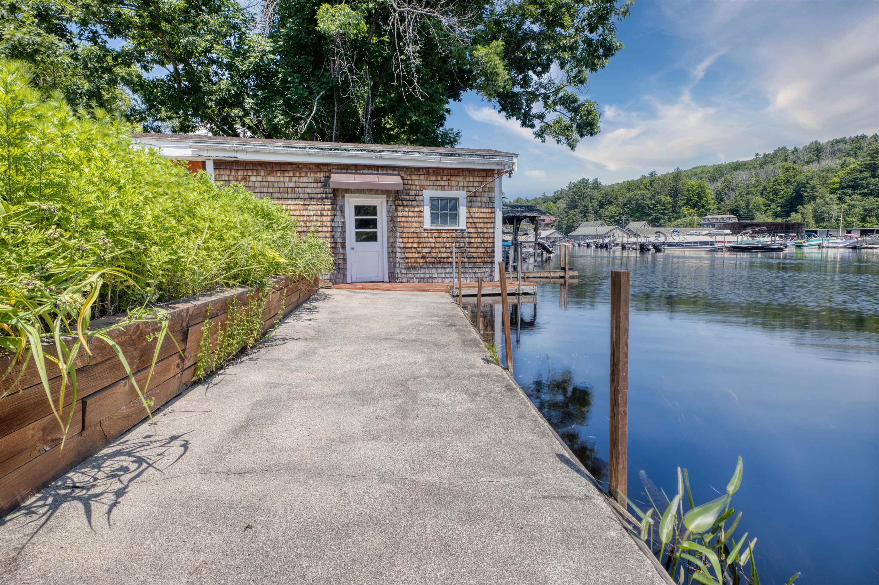 23 Riverlake Street