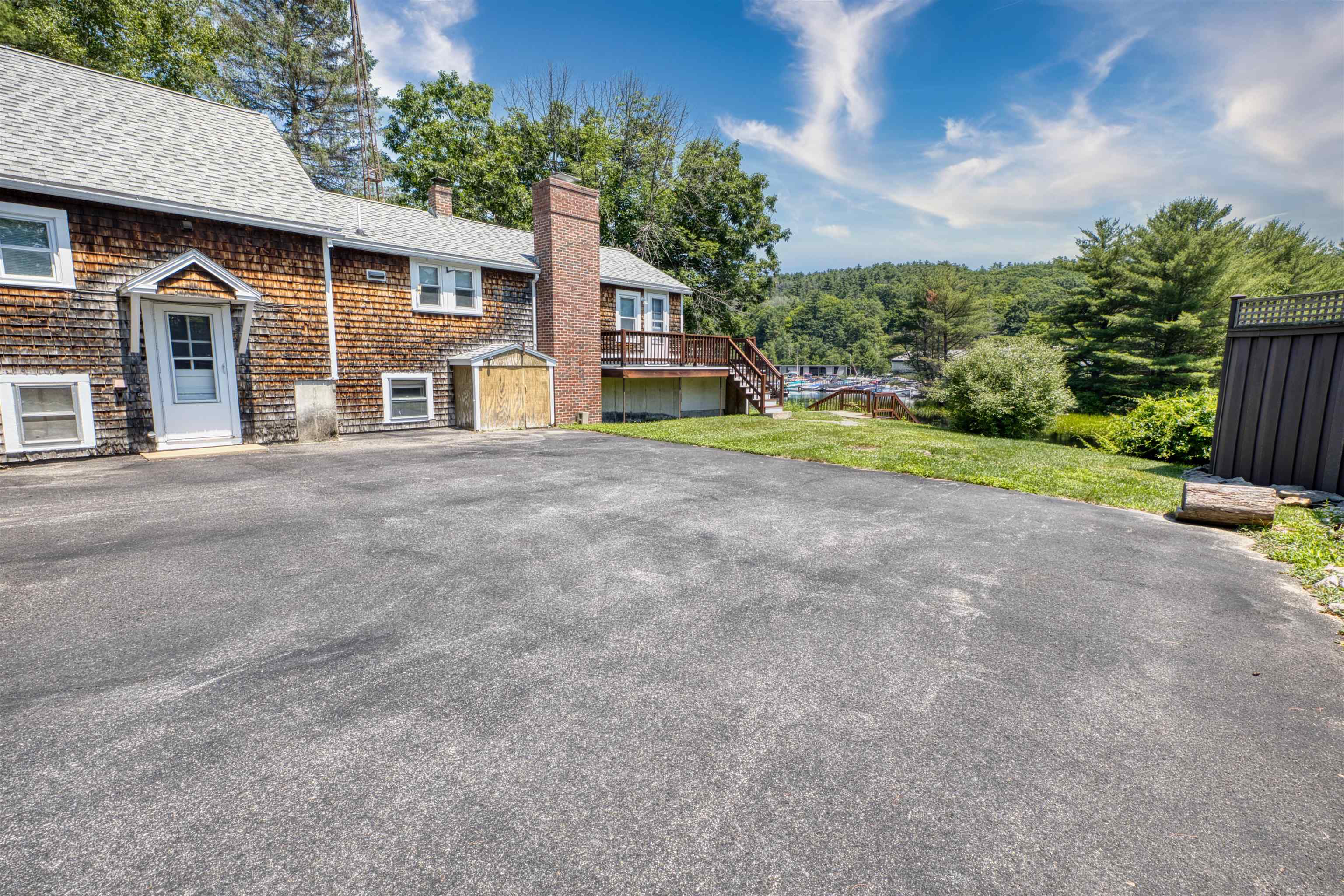 23 Riverlake Street