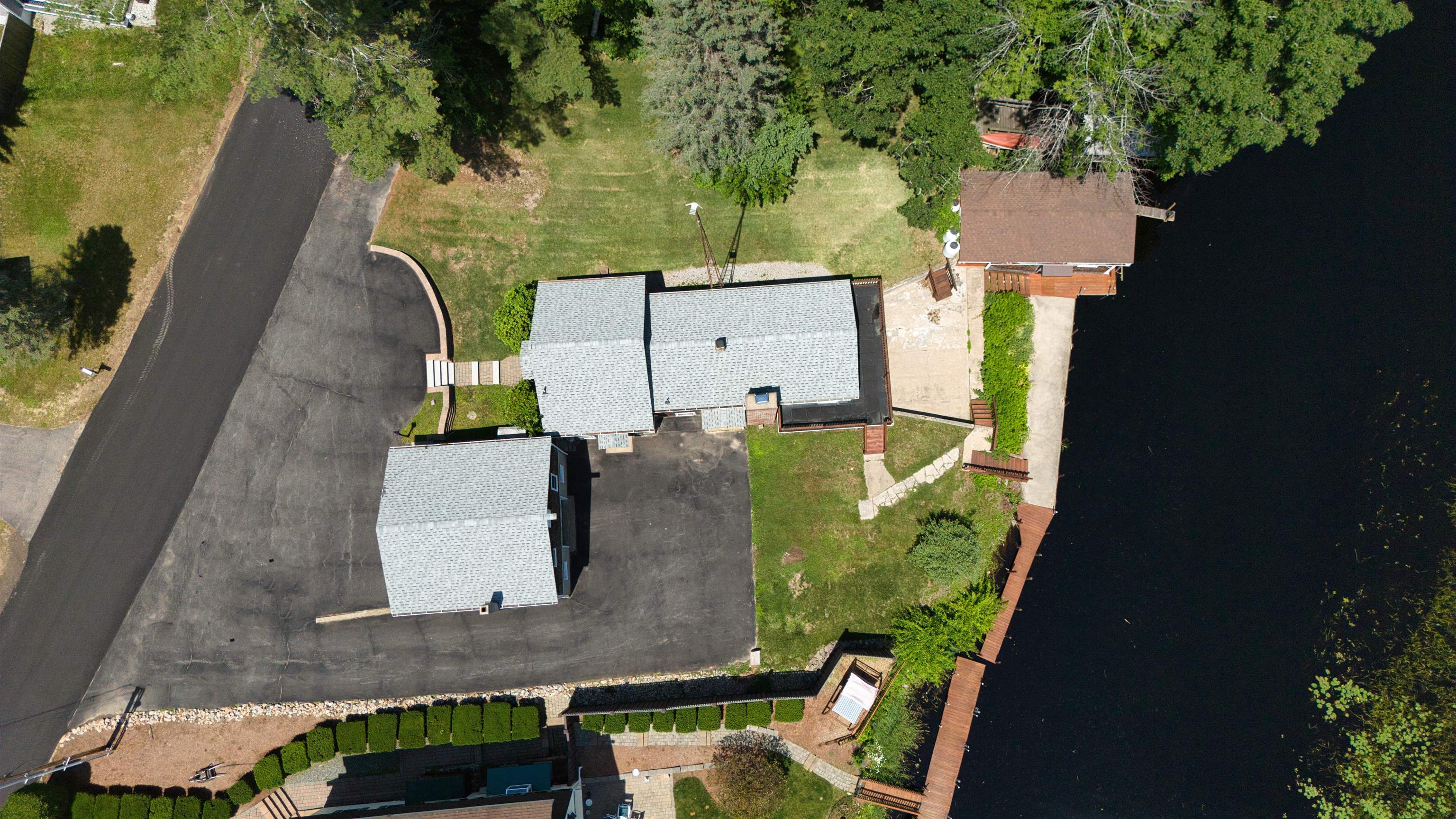 23 Riverlake Street
