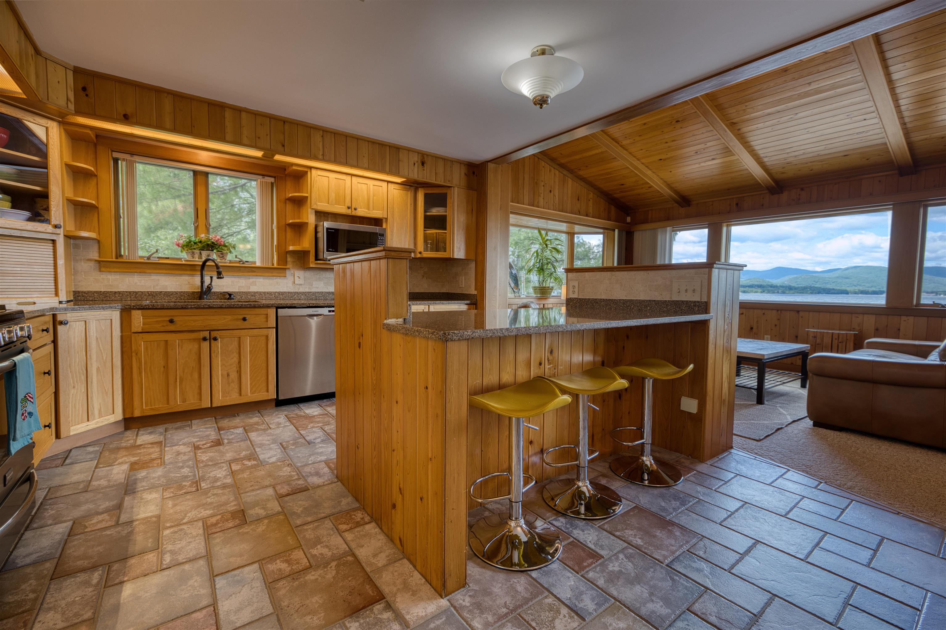 52 Long Sands Road