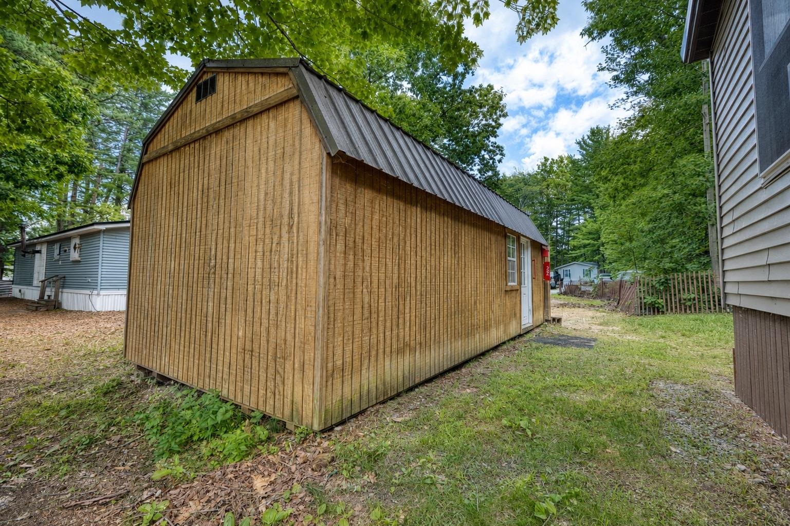 32 Circle Road
