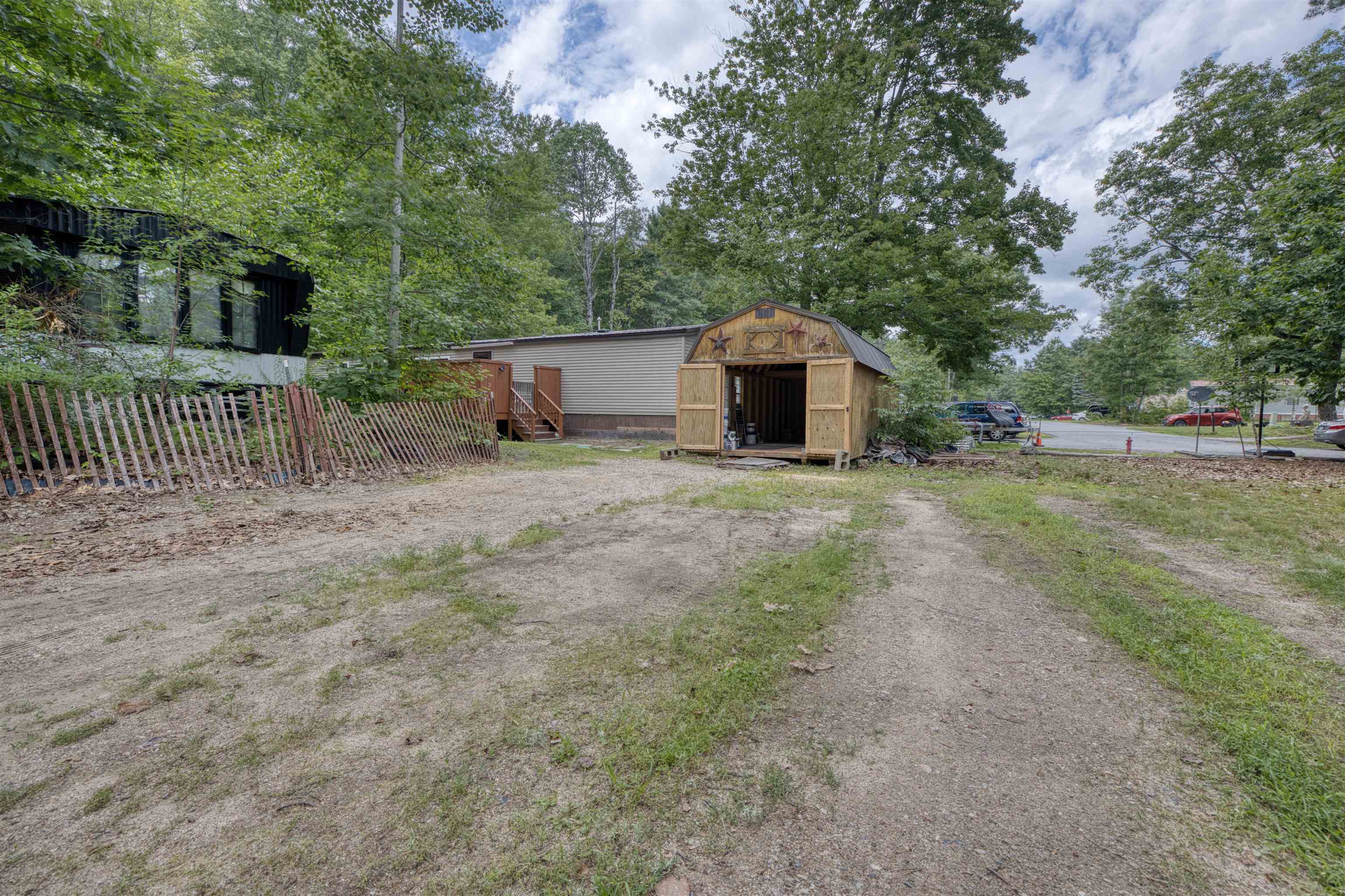 32 Circle Road