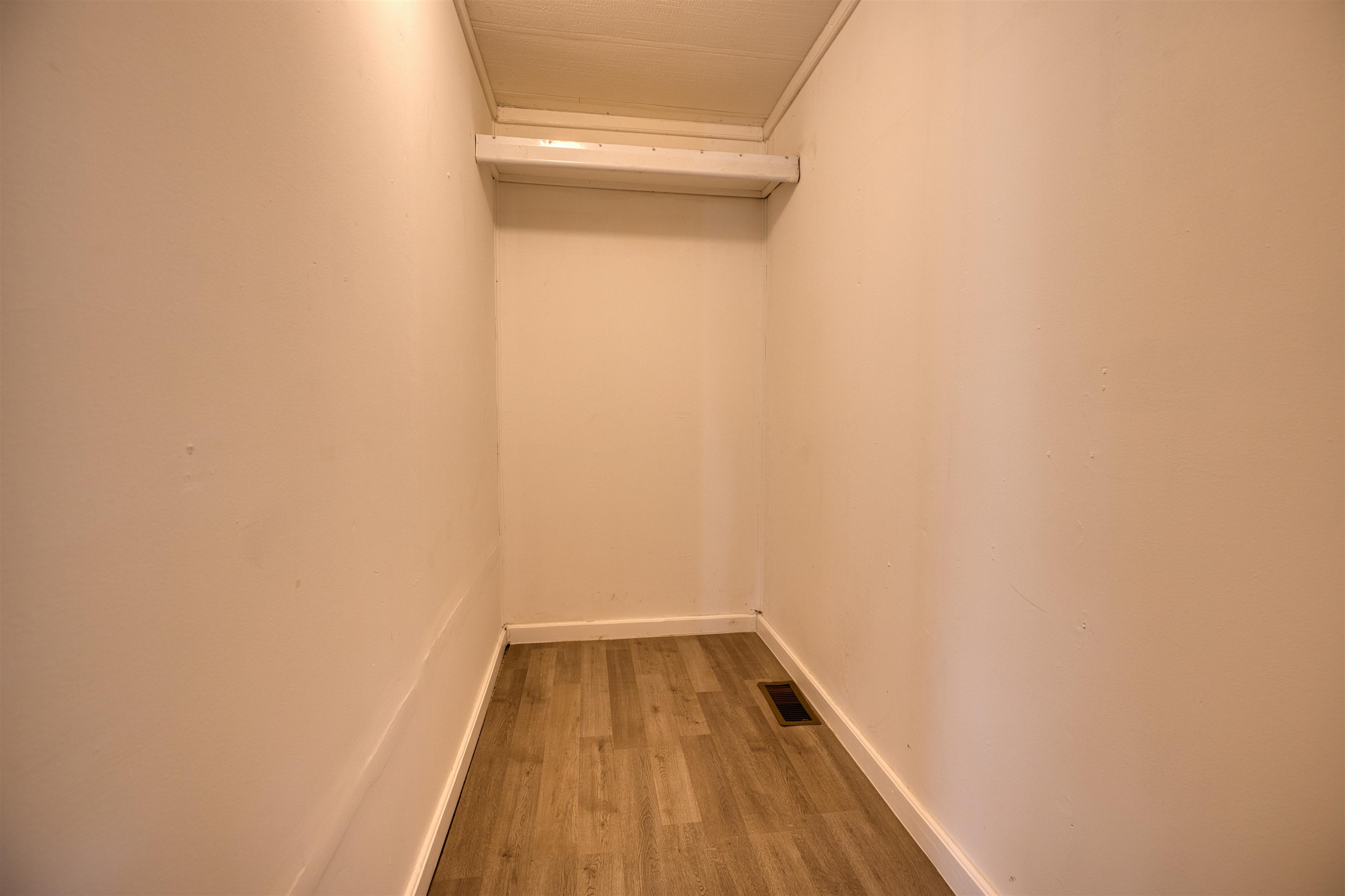 32 Circle Road
