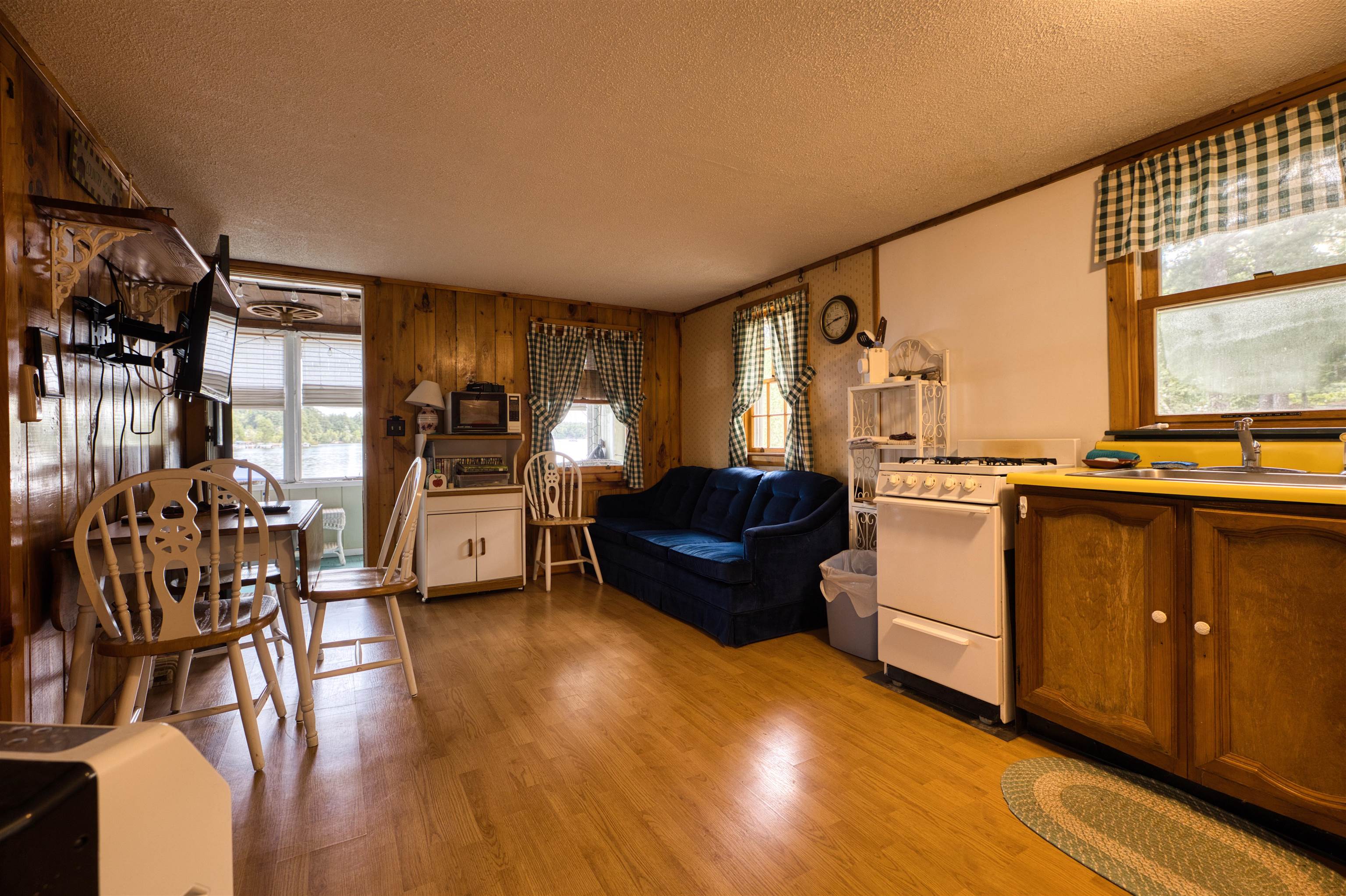 463 Huckins Road