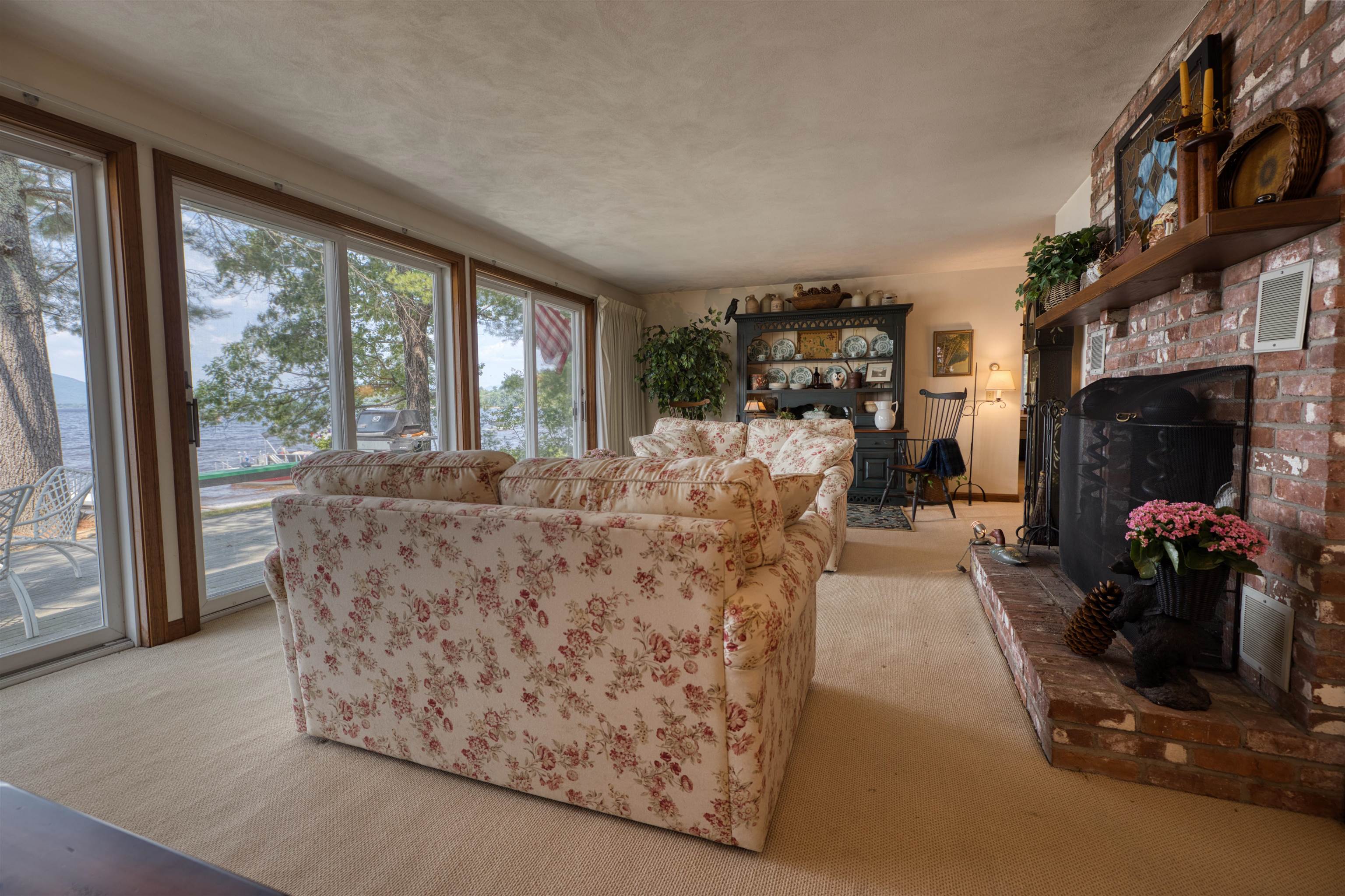 436 Pequawket Trail