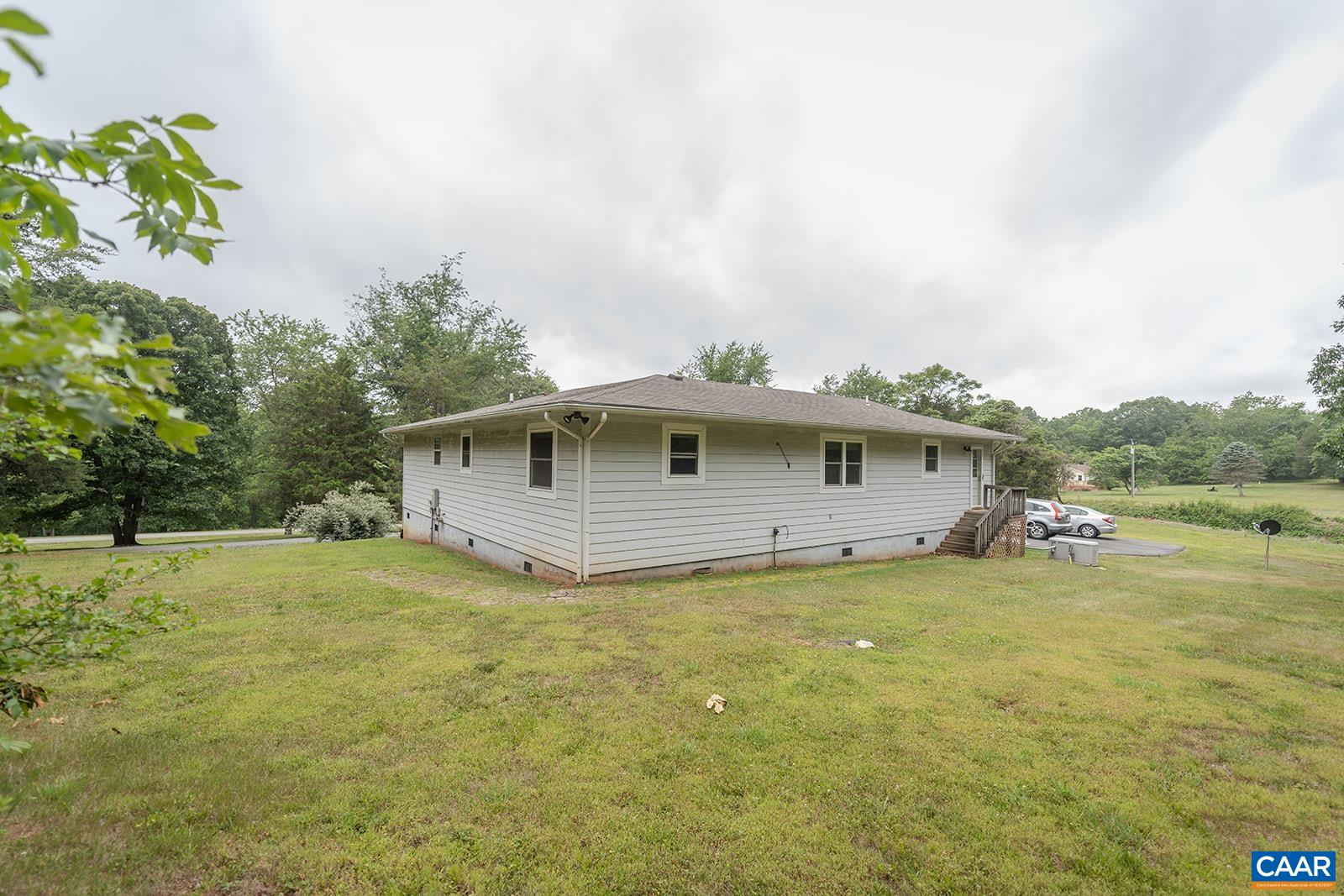 618 EDGEHILL WAY