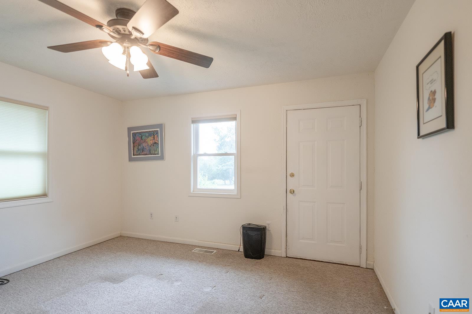 618 EDGEHILL WAY