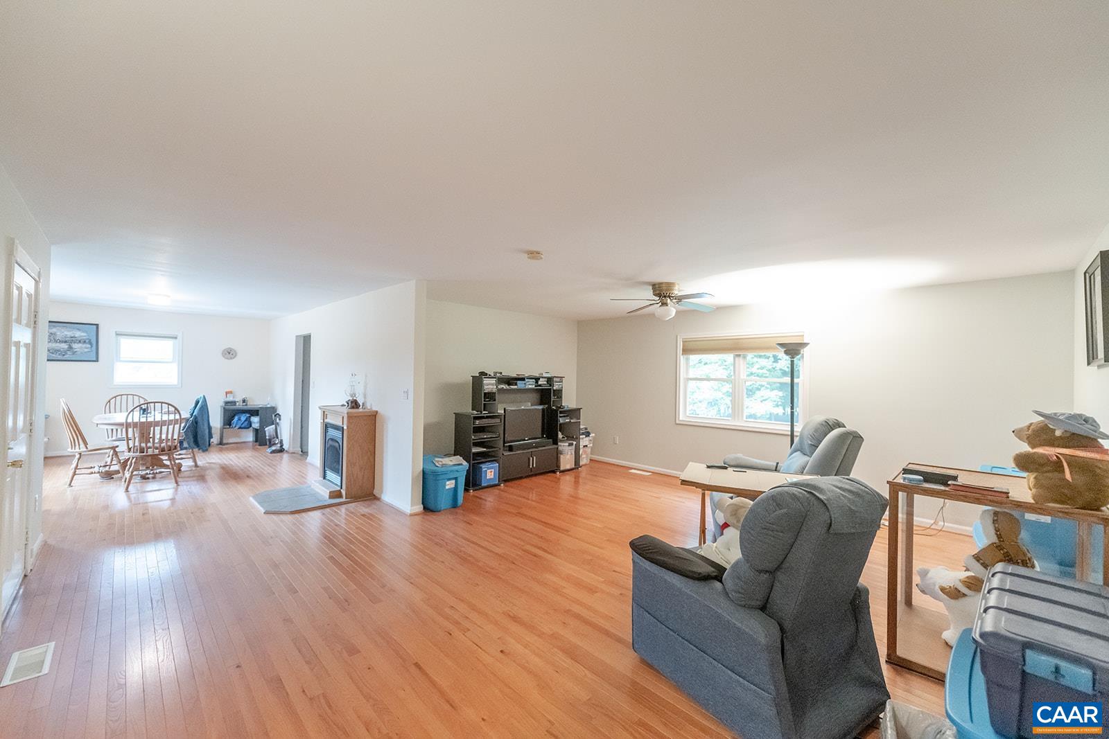 618 EDGEHILL WAY