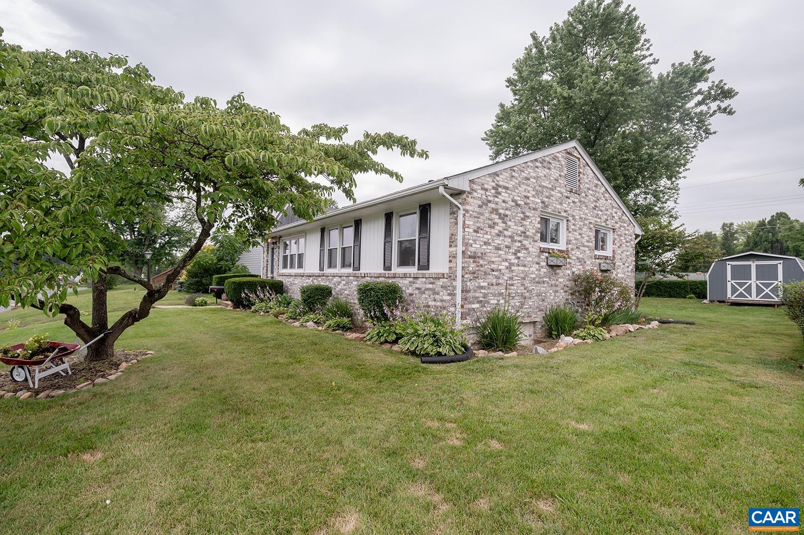 113 EDWARD AVE