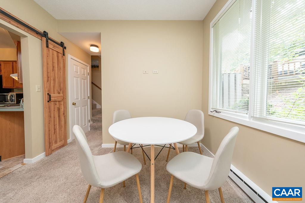14 BRIARWOOD LN
