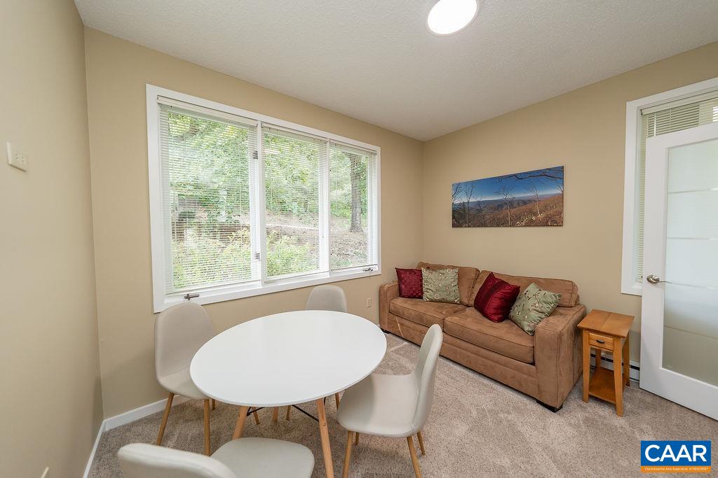 14 BRIARWOOD LN