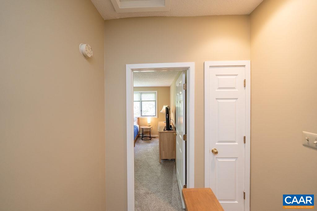 14 BRIARWOOD LN