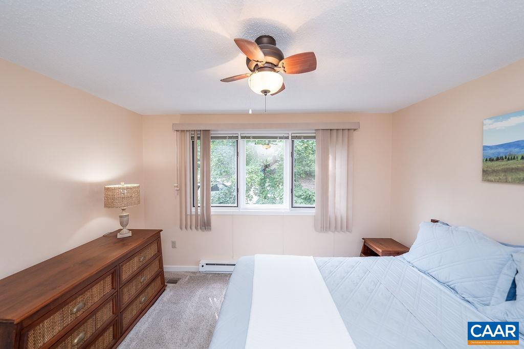 14 BRIARWOOD LN