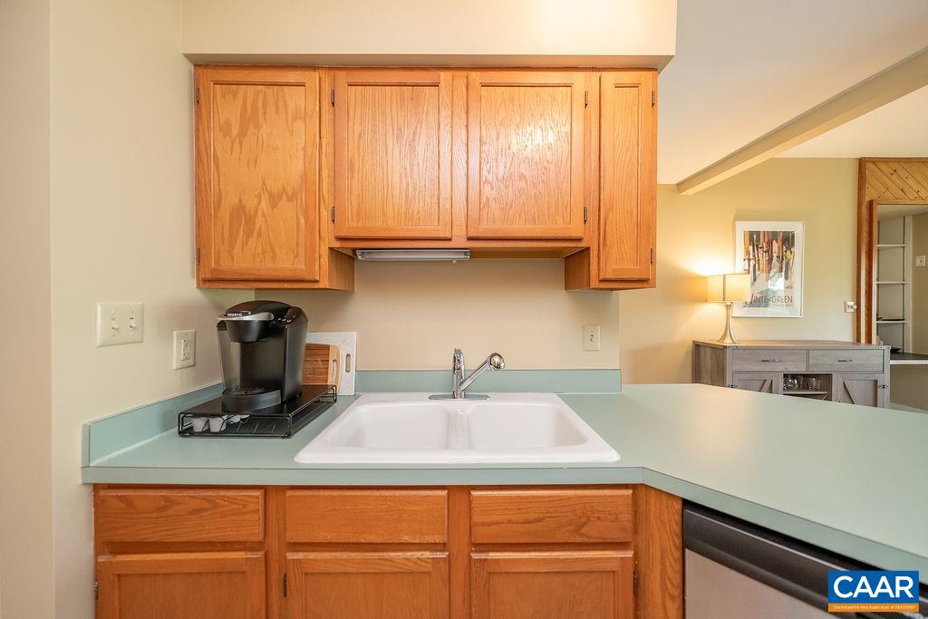 14 BRIARWOOD LN