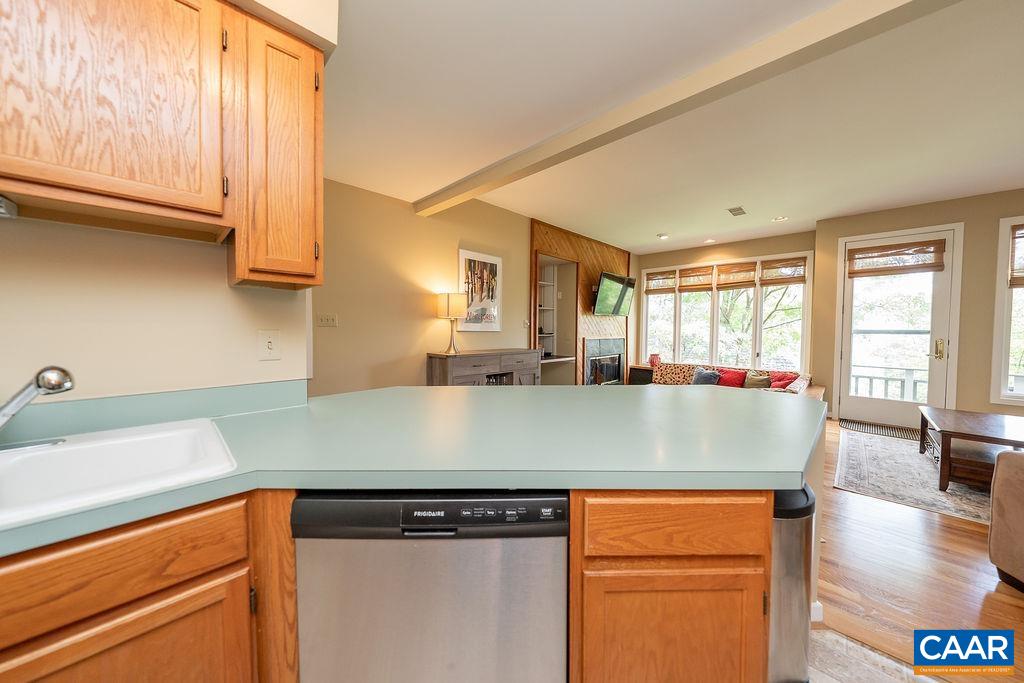 14 BRIARWOOD LN