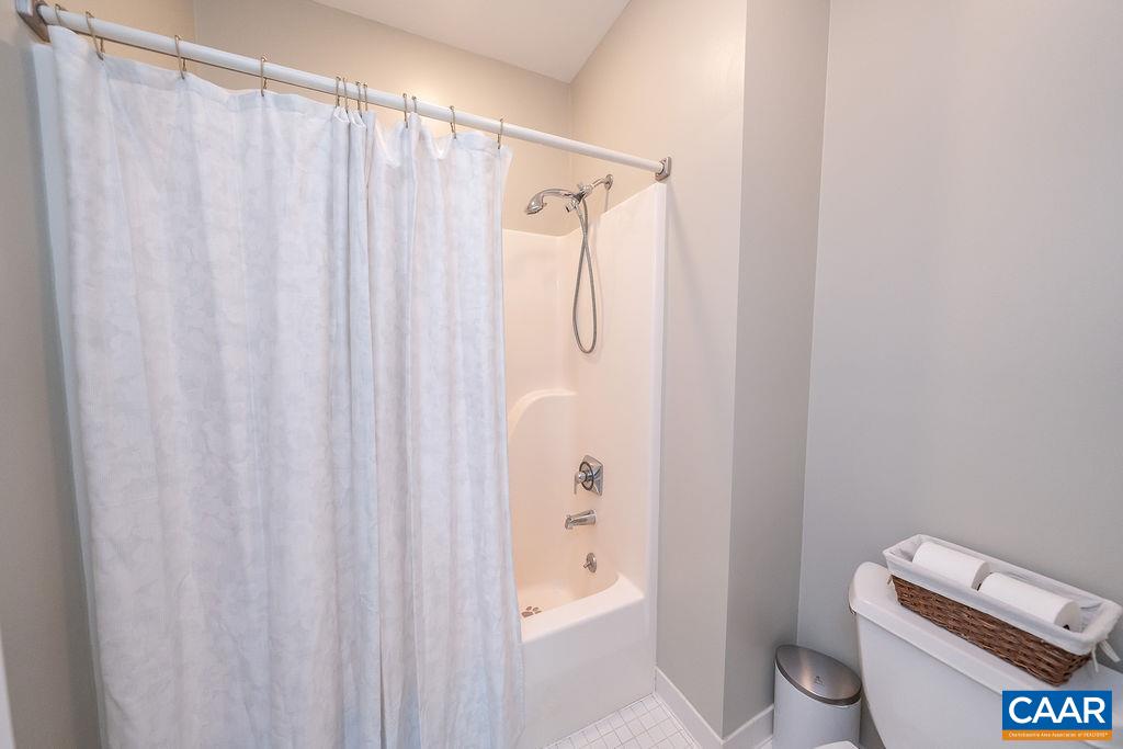 14 BRIARWOOD LN
