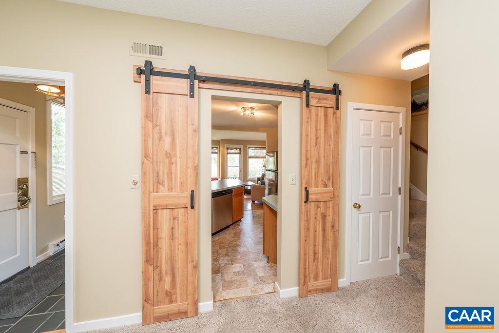 14 BRIARWOOD LN