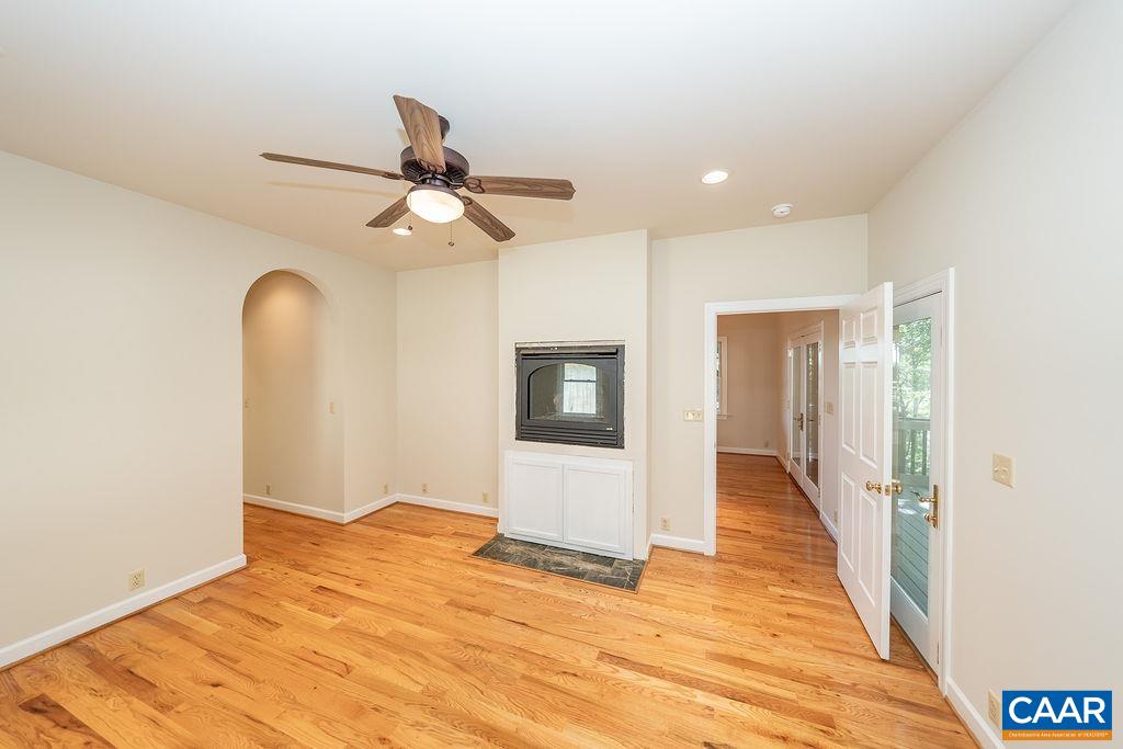 500 GREEN CREEK RD