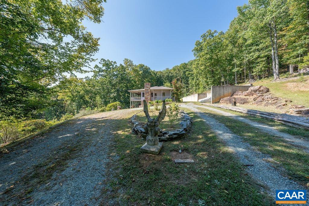 500 GREEN CREEK RD