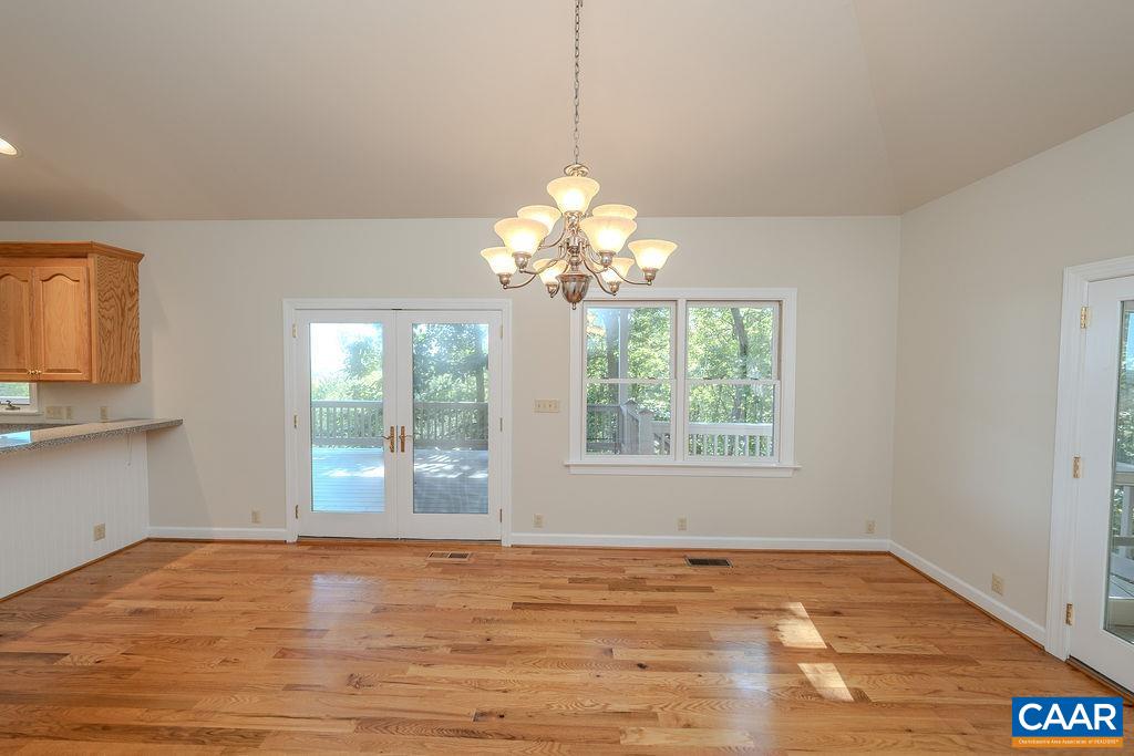 500 GREEN CREEK RD