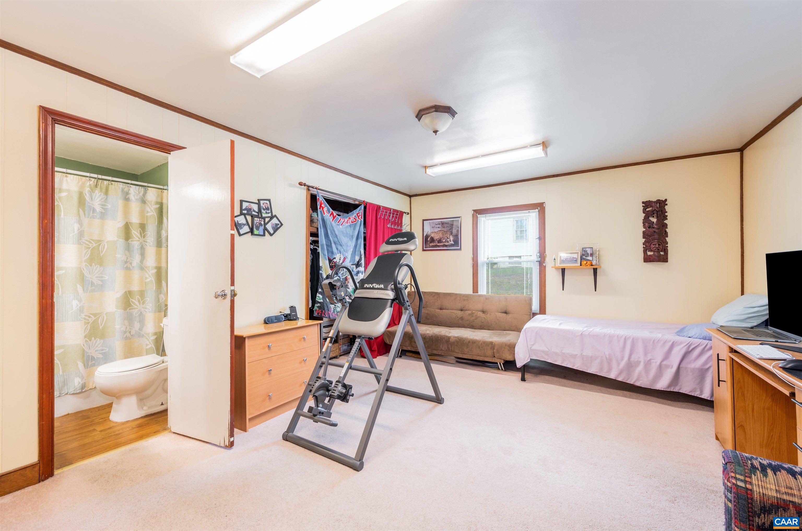 1101 CHERRY AVE