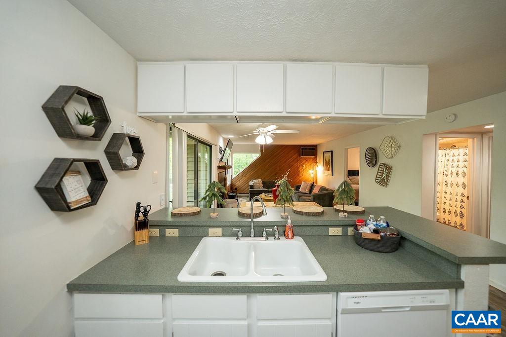 2244 TANNERS RIDGE CONDOS