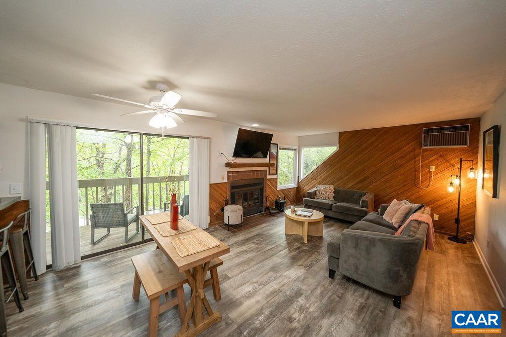 2244 TANNERS RIDGE CONDOS