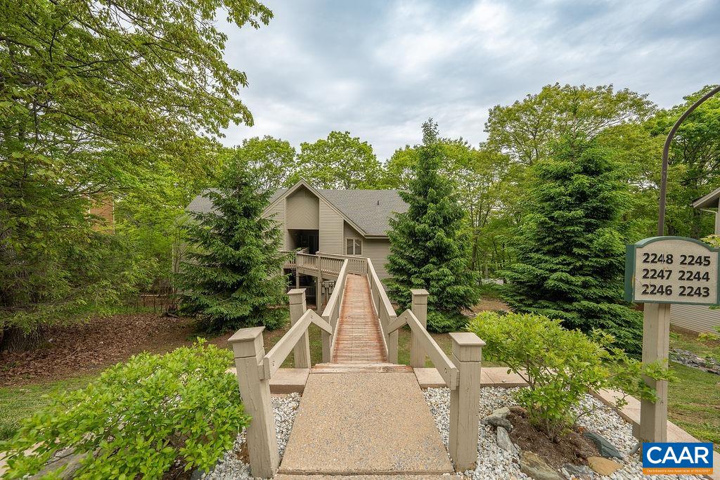2244 TANNERS RIDGE CONDOS