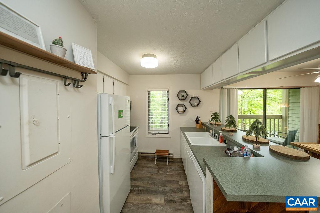 2244 TANNERS RIDGE CONDOS