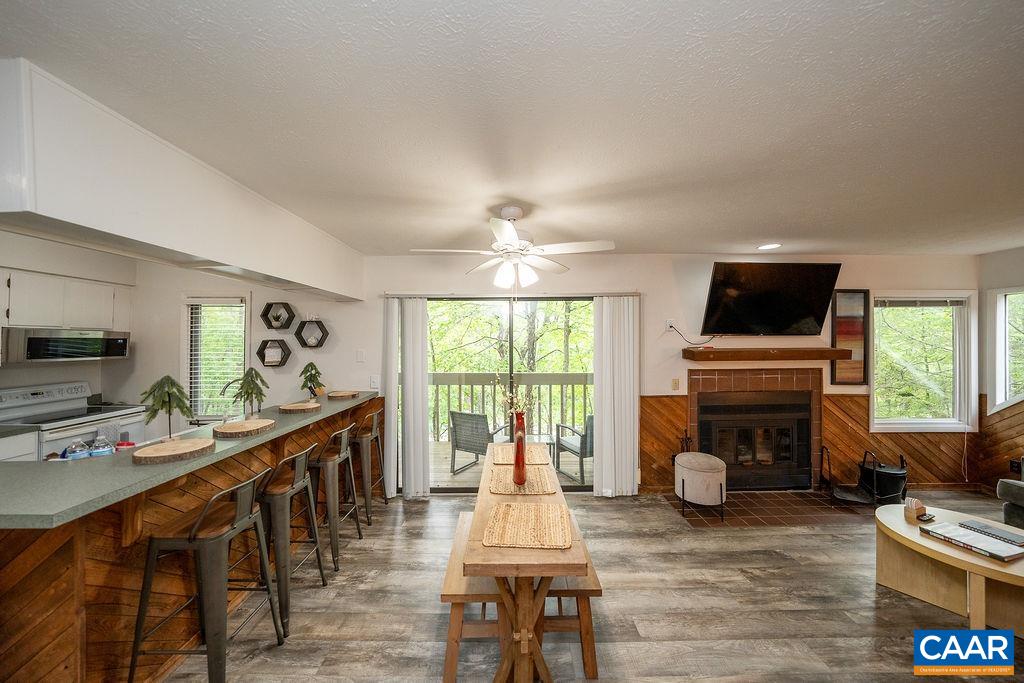 2244 TANNERS RIDGE CONDOS