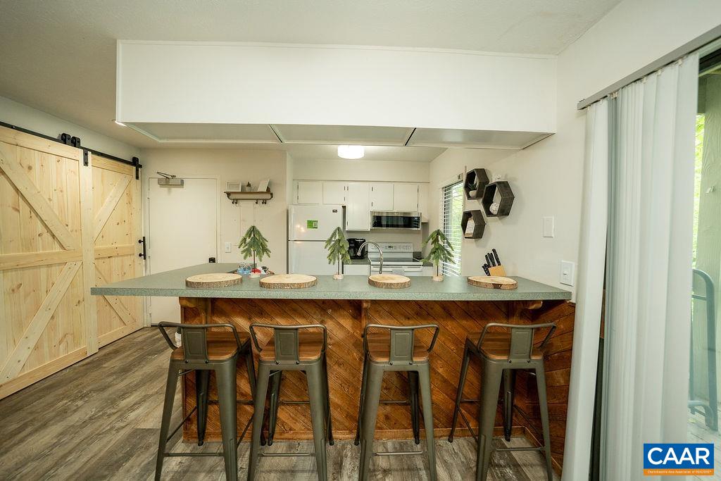 2244 TANNERS RIDGE CONDOS