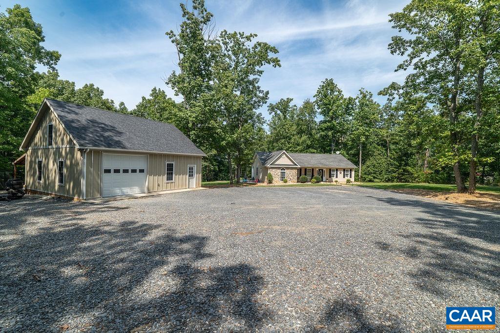431 BRIDGEPORT RD