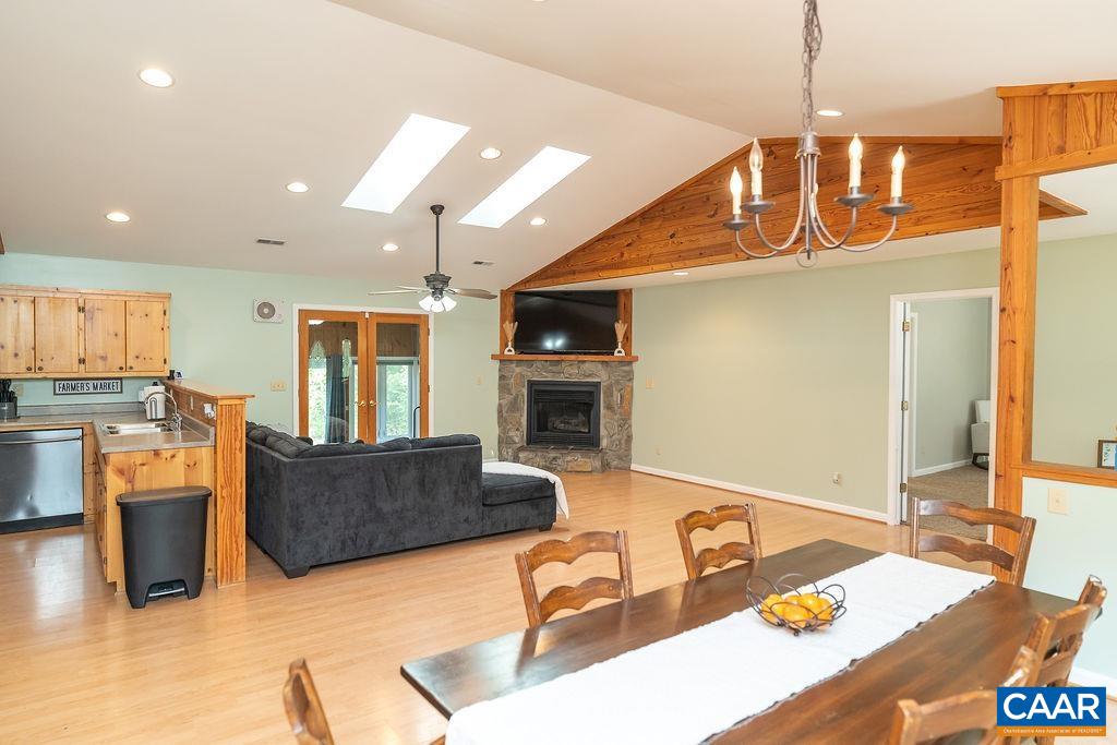 431 BRIDGEPORT RD