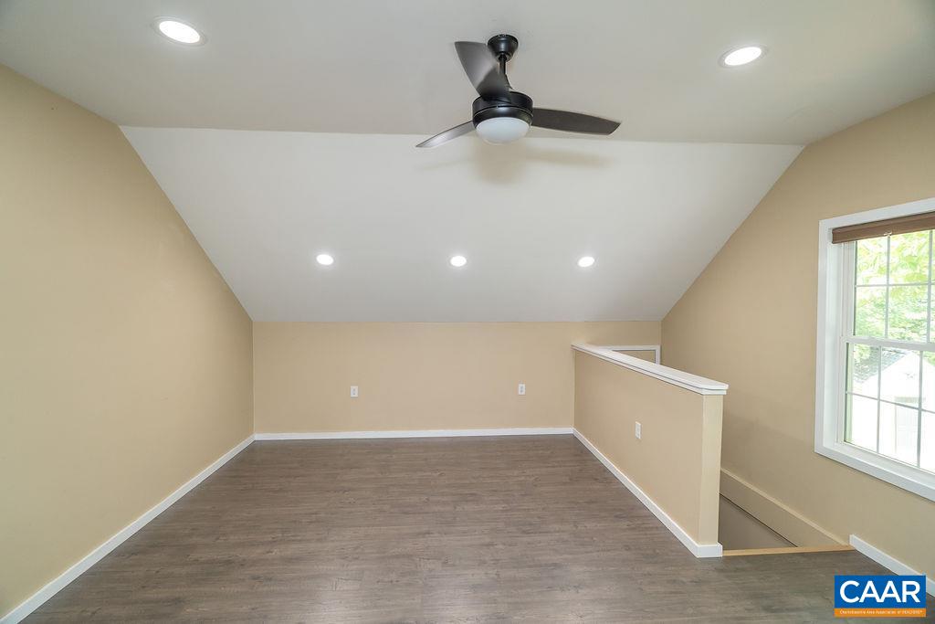 431 BRIDGEPORT RD
