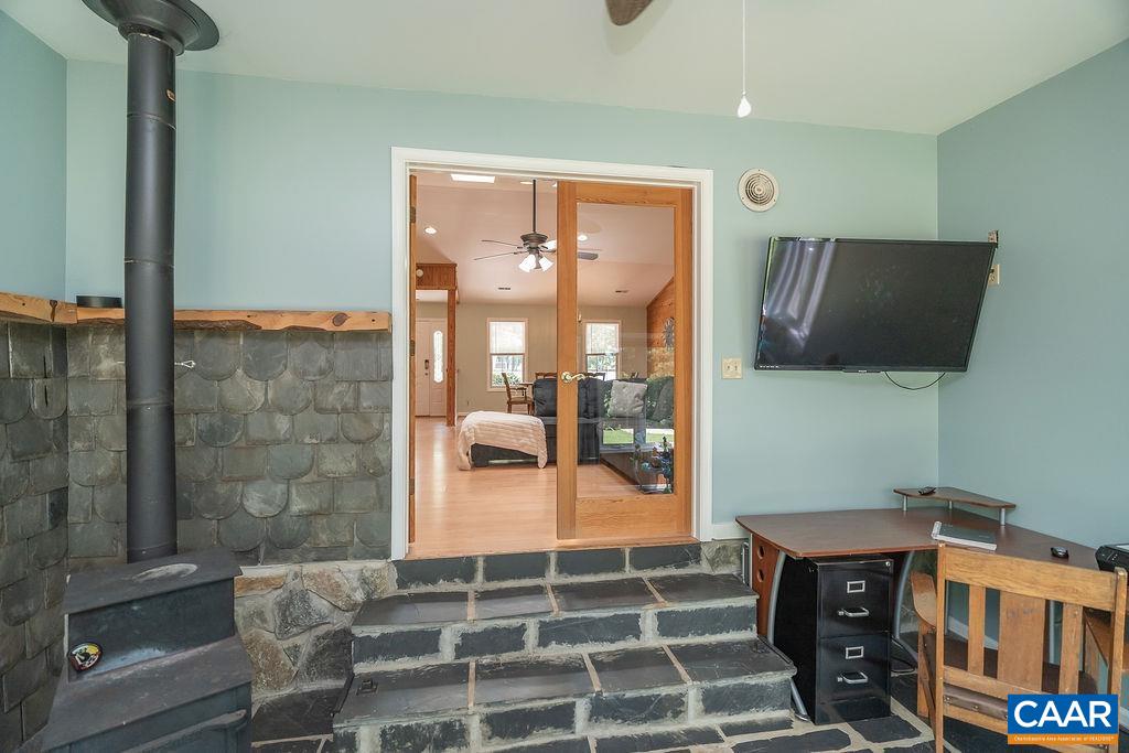 431 BRIDGEPORT RD