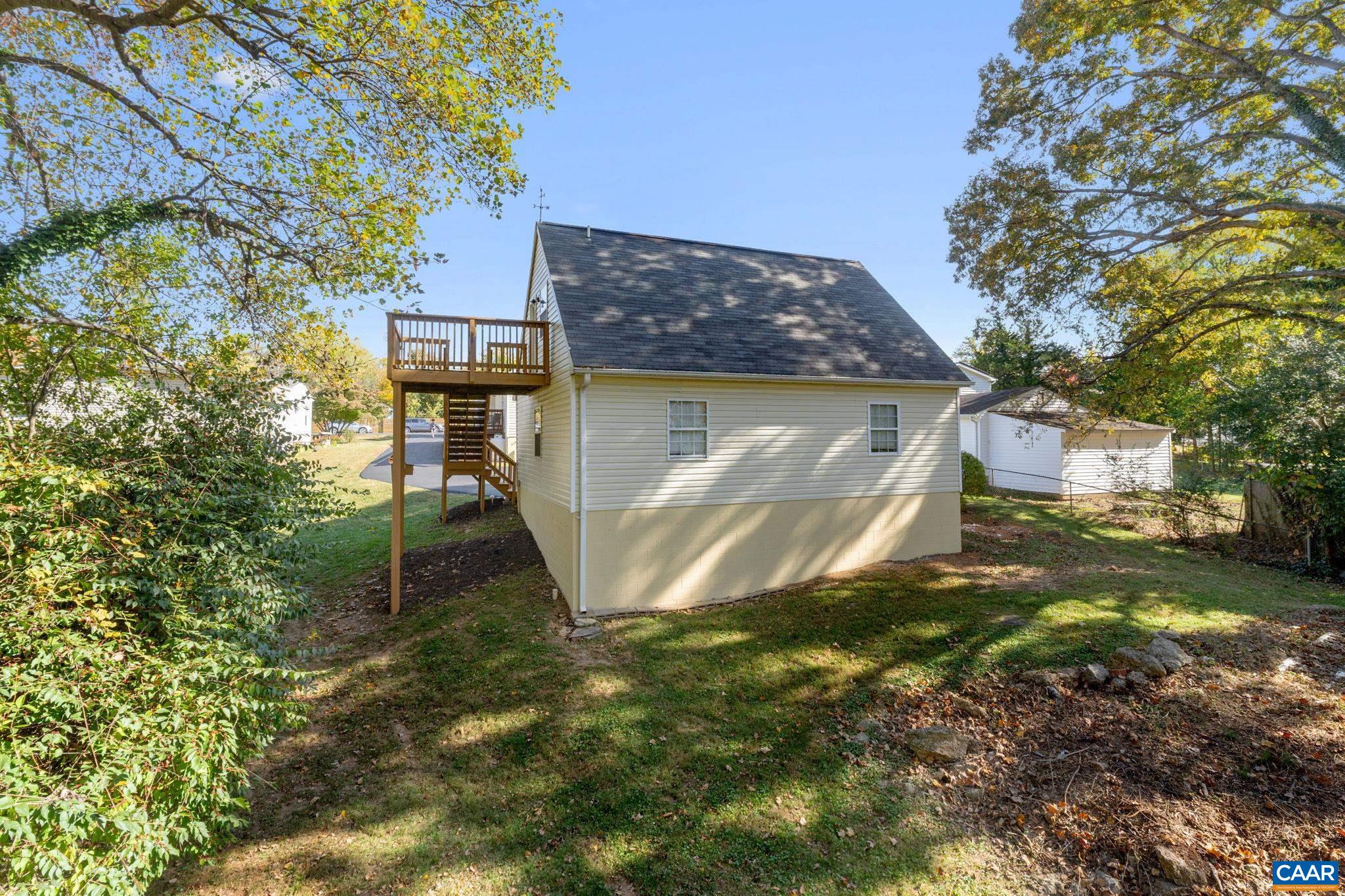 1301 ORCHARD DR