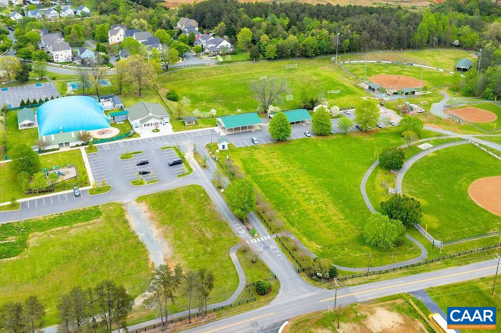 1301 ORCHARD DR