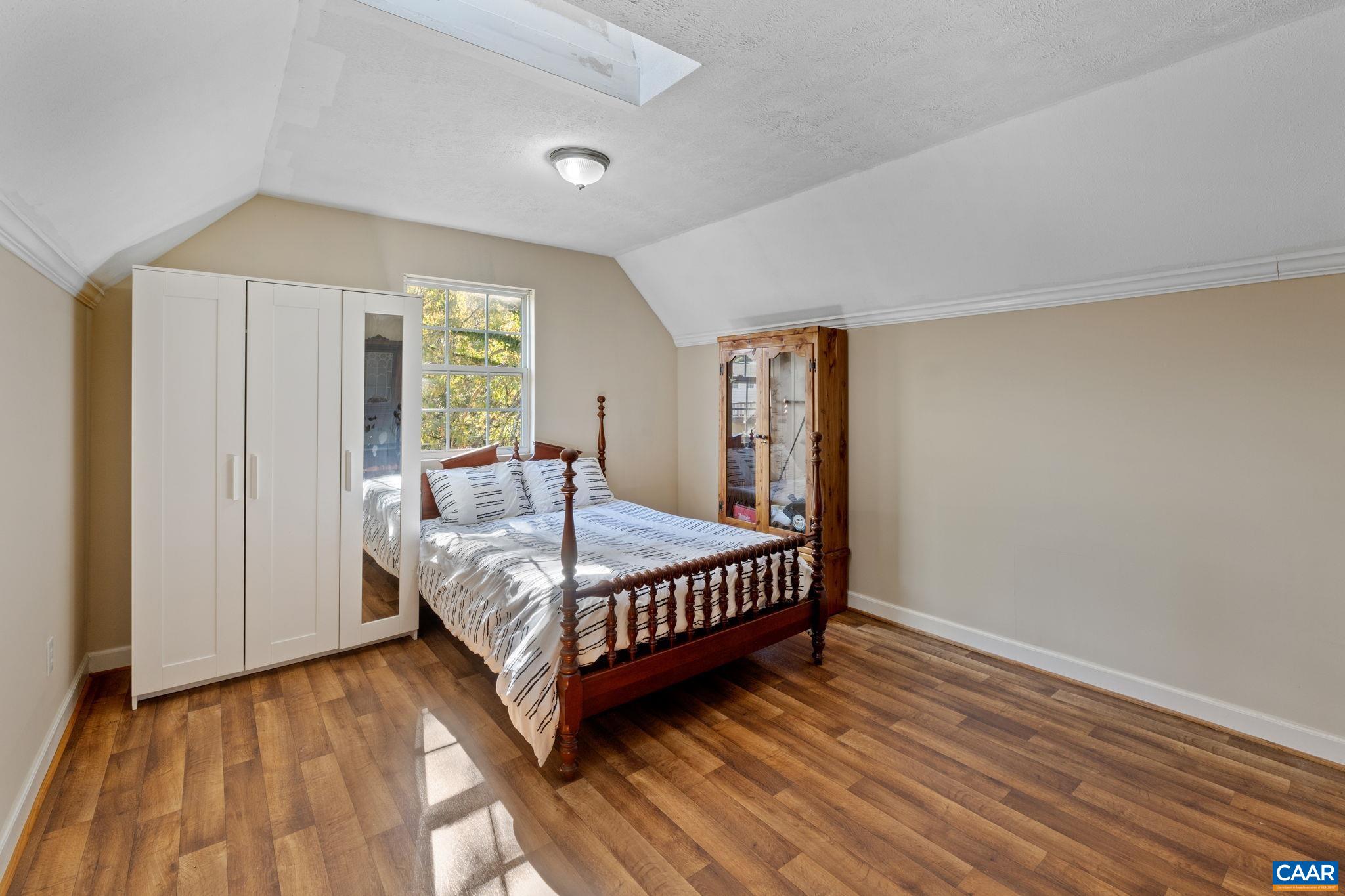 1301 ORCHARD DR