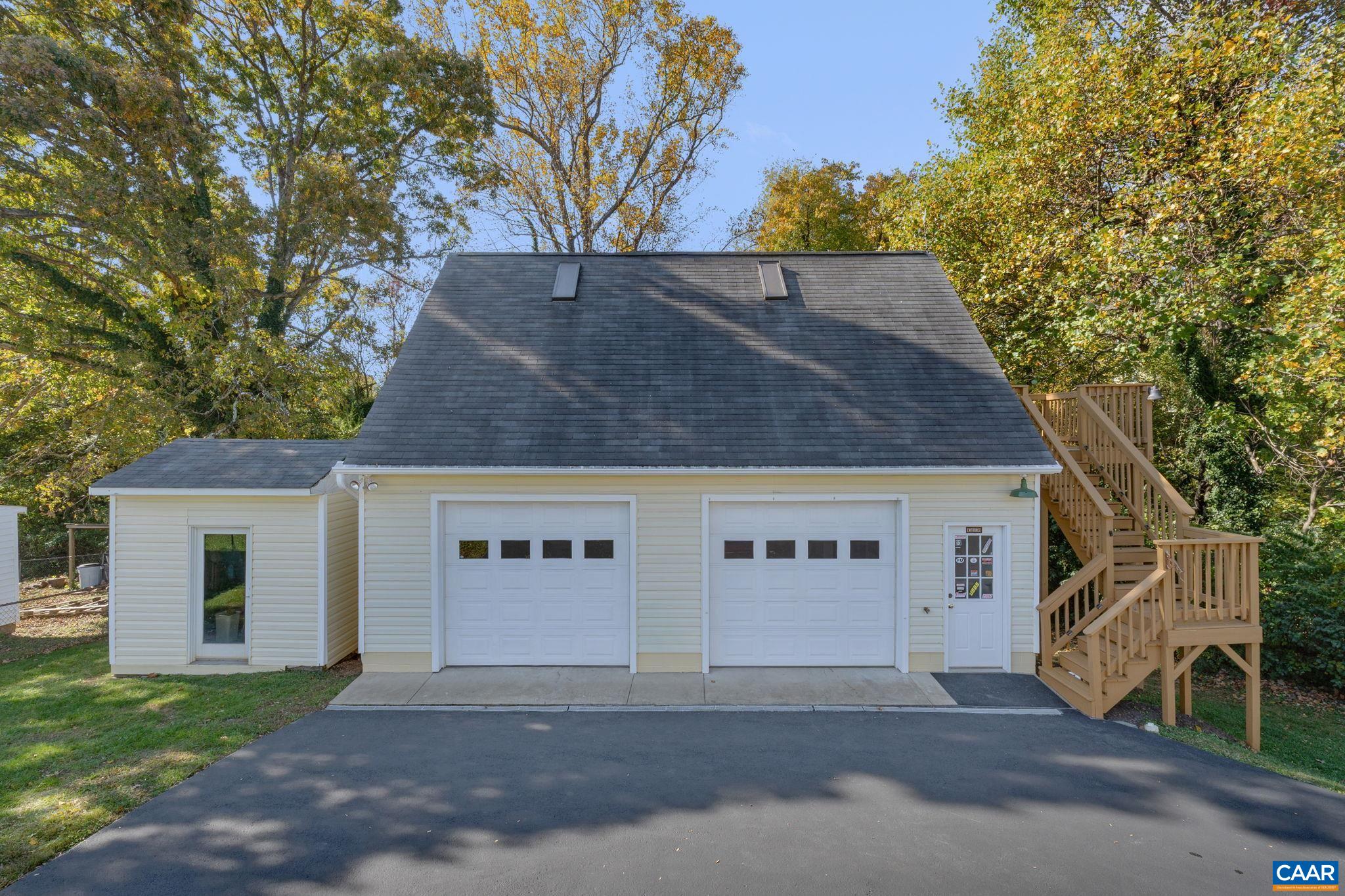 1301 ORCHARD DR