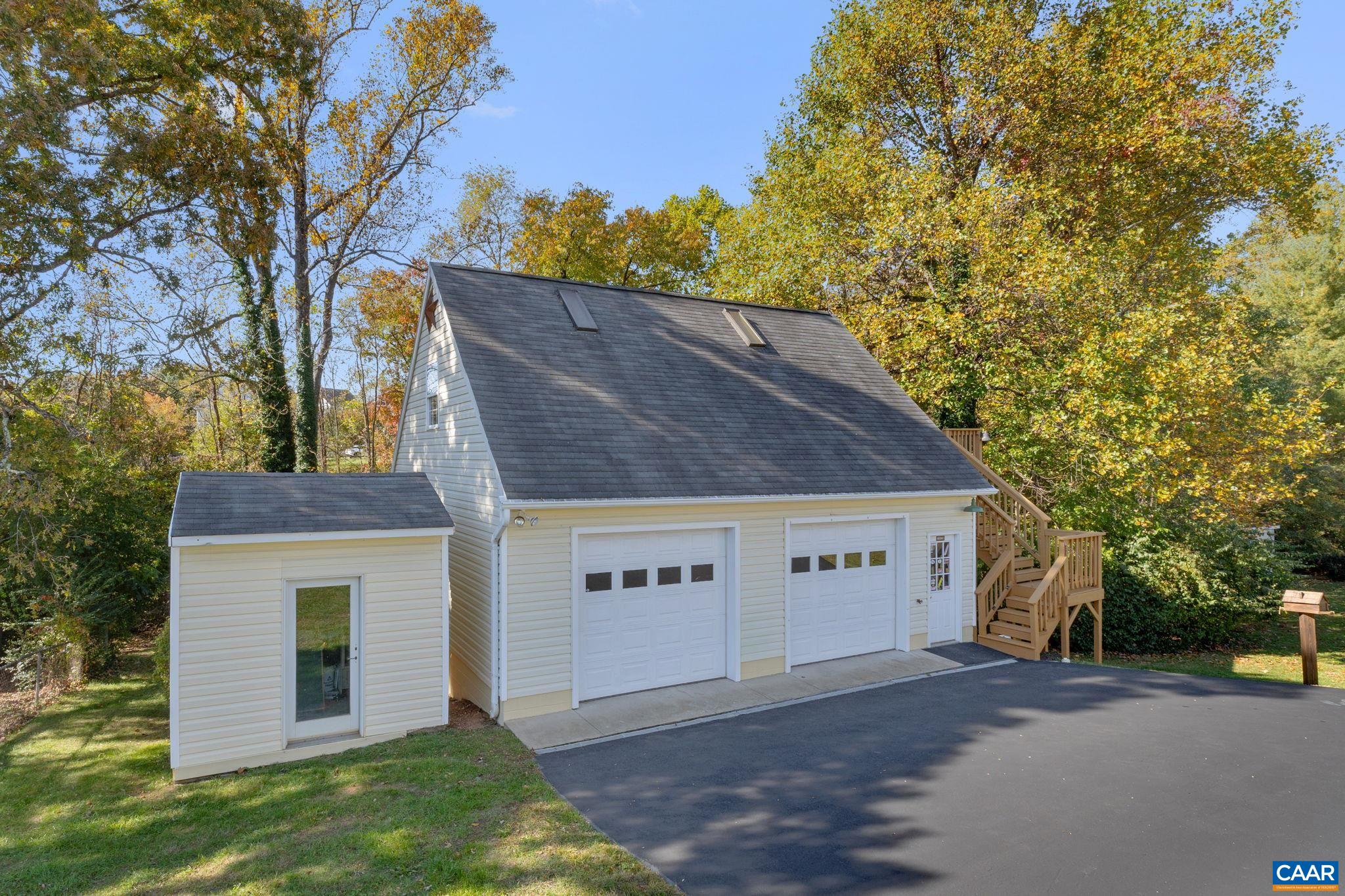 1301 ORCHARD DR