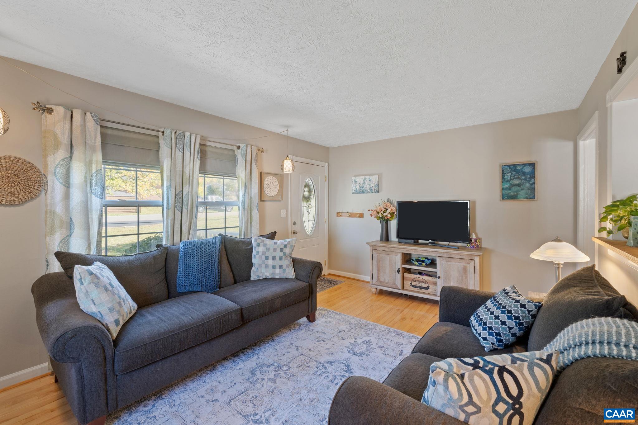 1301 ORCHARD DR